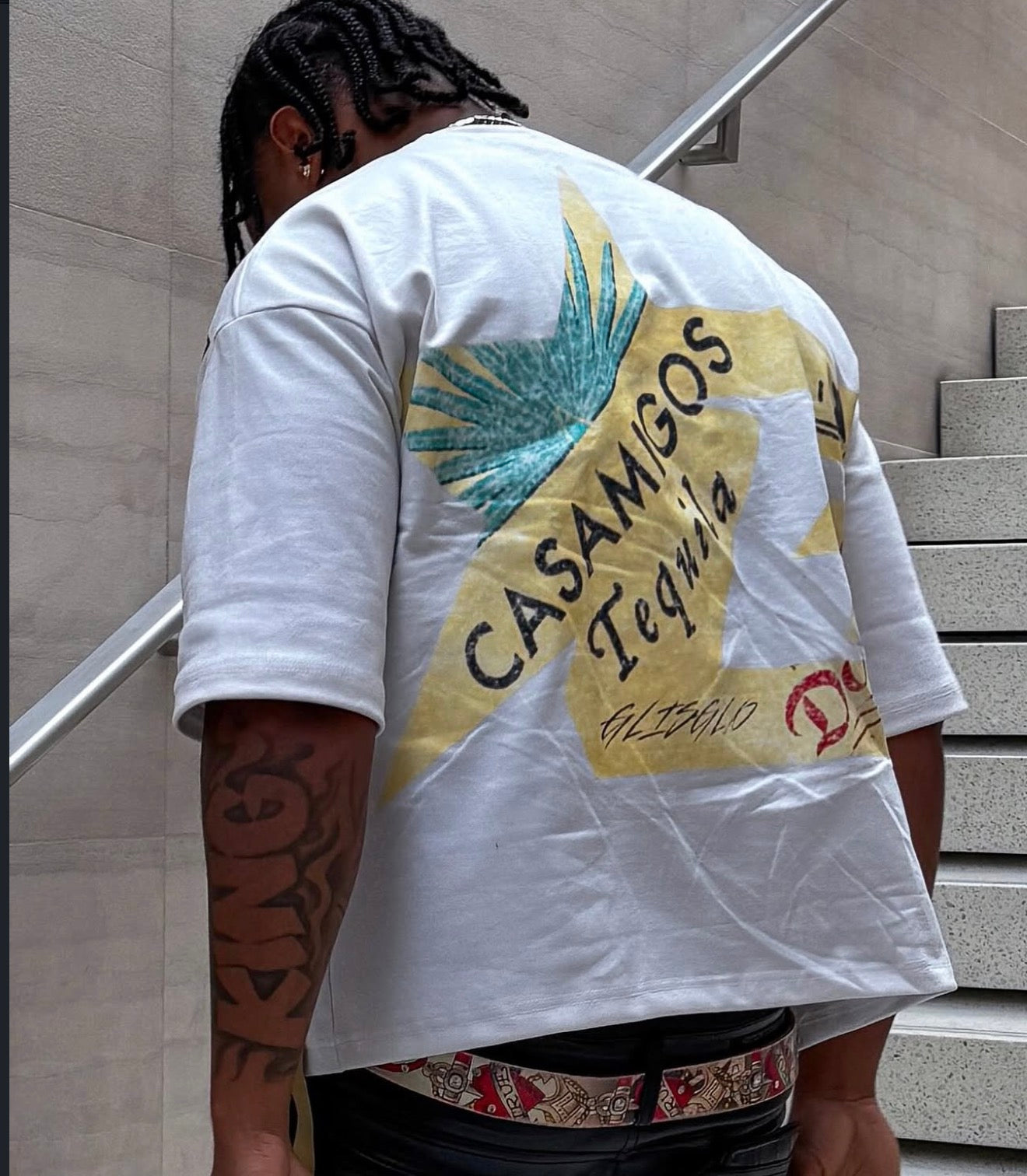 (1) GLISGLO REPOSADO OVERSIZED CROPPED TEE