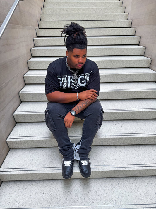 (3) GLISGLO DIFFERENT LOGO BLACK OVERSIZED CROPPED TEE